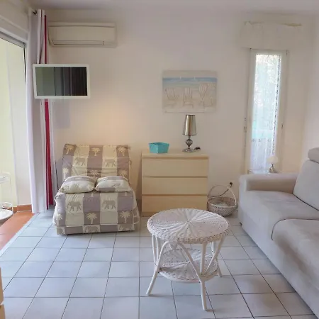 Apartment Les Jardins De Neptune.2 アパート *